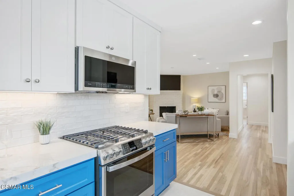 7055 Park Manor Avenue, North Hollywood, California 91605 home-pic-20