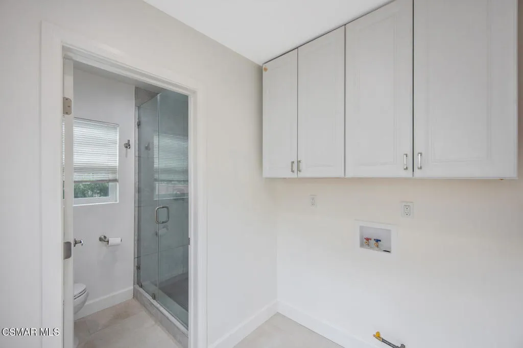 7055 Park Manor Avenue, North Hollywood, California 91605 home-pic-22
