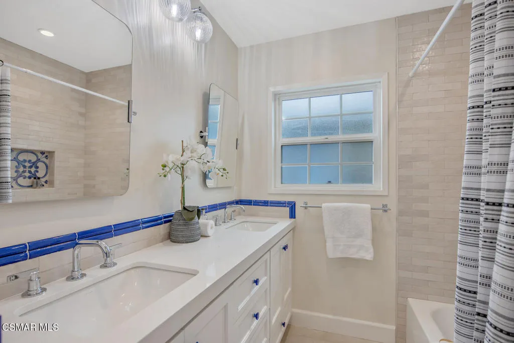 7055 Park Manor Avenue, North Hollywood, California 91605 home-pic-28