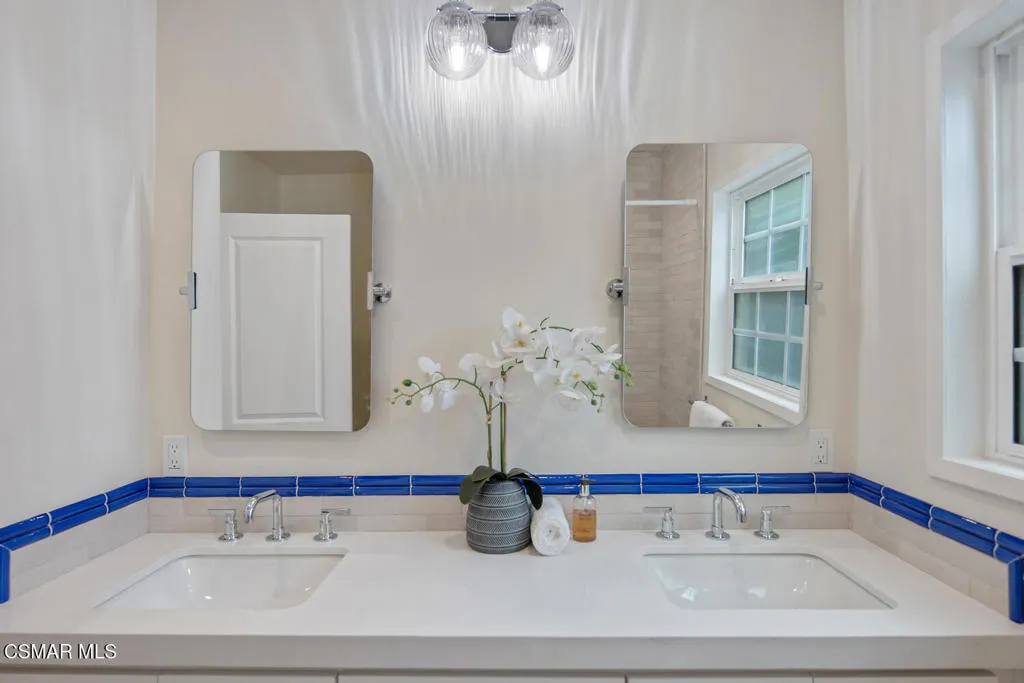7055 Park Manor Avenue, North Hollywood, California 91605 home-pic-29
