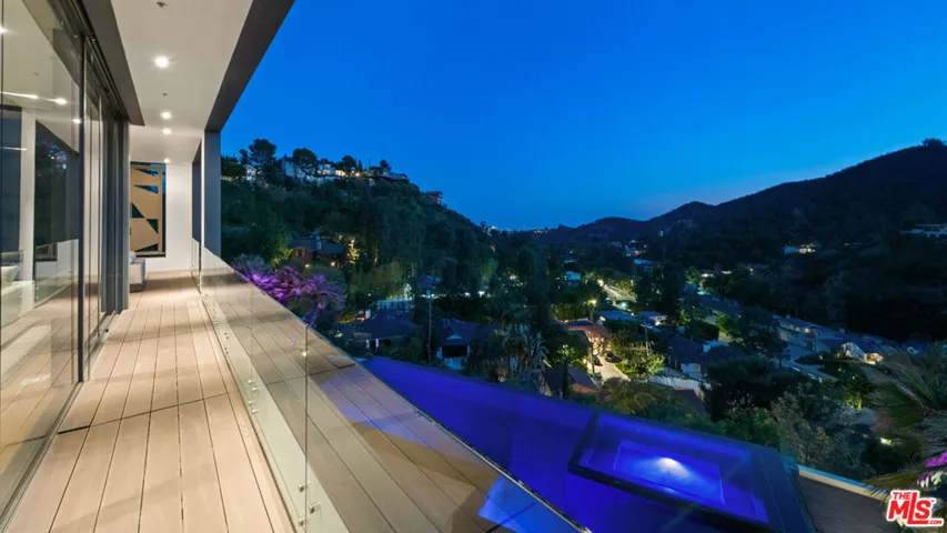 2341 Gloaming Way, Beverly Hills, California 90210