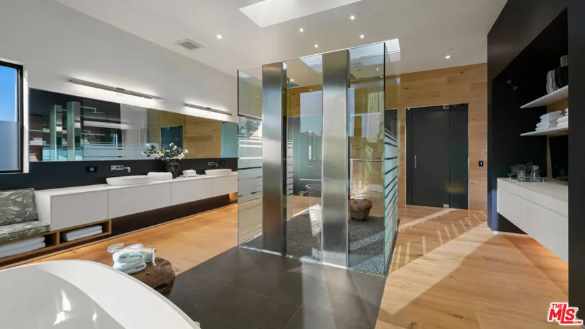 2341 Gloaming Way, Beverly Hills, California 90210