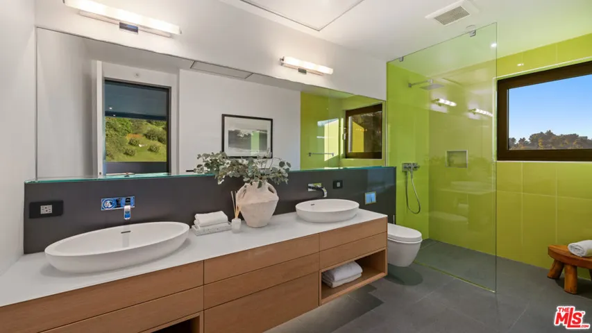 2341 Gloaming Way, Beverly Hills, California 90210