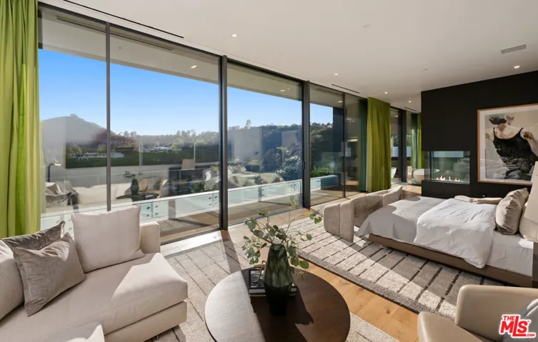 2341 Gloaming Way, Beverly Hills, California 90210