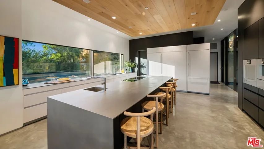 2341 Gloaming Way, Beverly Hills, California 90210