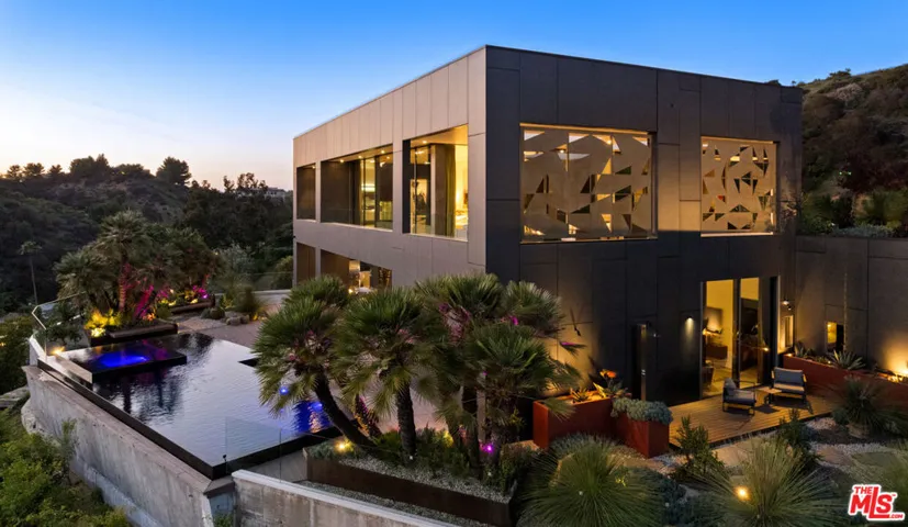 2341 Gloaming Way, Beverly Hills, California 90210