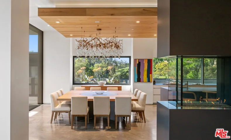 2341 Gloaming Way, Beverly Hills, California 90210