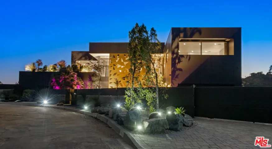 2341 Gloaming Way, Beverly Hills, California 90210