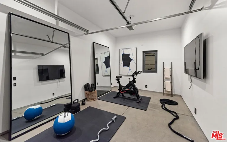 2341 Gloaming Way, Beverly Hills, California 90210