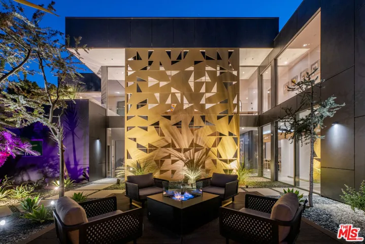 2341 Gloaming Way, Beverly Hills, California 90210