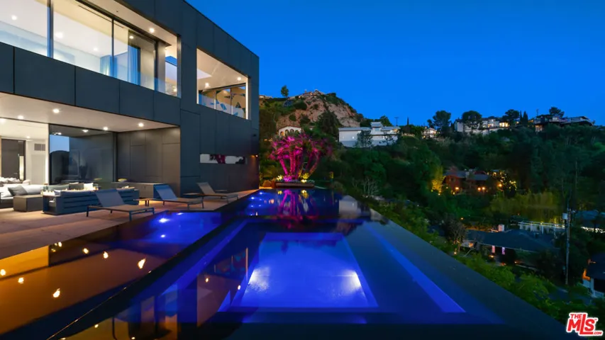 2341 Gloaming Way, Beverly Hills, California 90210