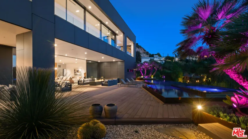 2341 Gloaming Way, Beverly Hills, California 90210