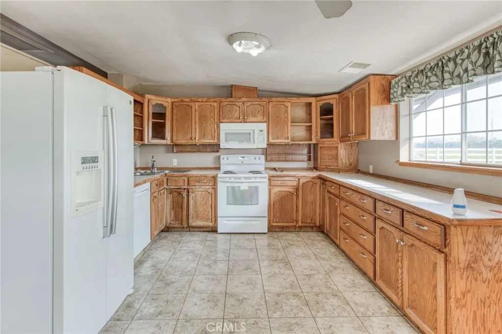 17281 E Belmont, Sanger, California 93657 home-pic-20