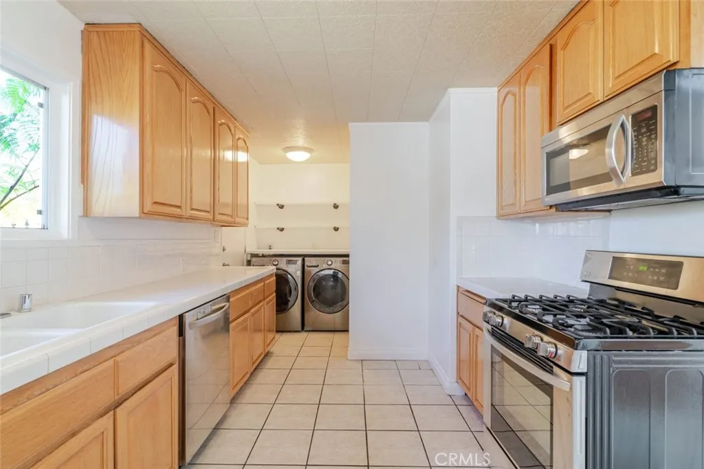 13814 Mystic Street, Whittier, California 90605 home-pic-12