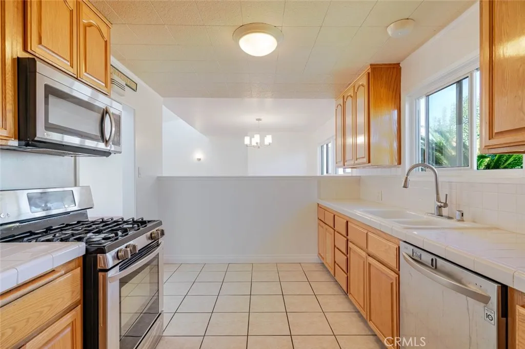13814 Mystic Street, Whittier, California 90605 home-pic-10