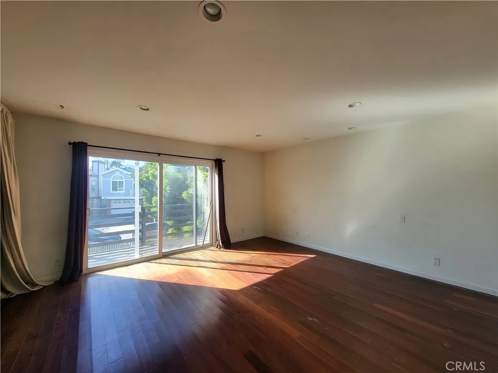 1306 Corona, Hermosa Beach, California 90254 home-pic-17