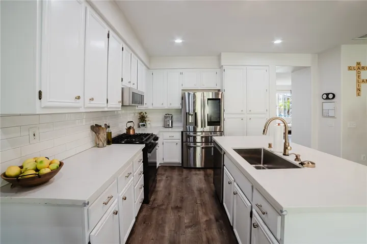 44049 Terraza Court, Temecula, California 92592