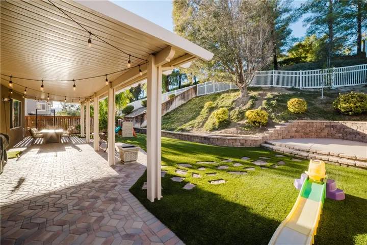 44049 Terraza Court, Temecula, California 92592