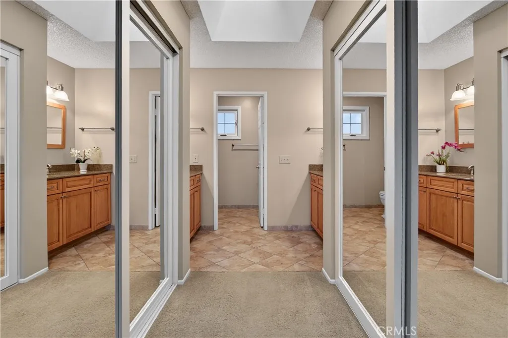 813 S Sapphire Lane, Anaheim Hills, California 92807 home-pic-21