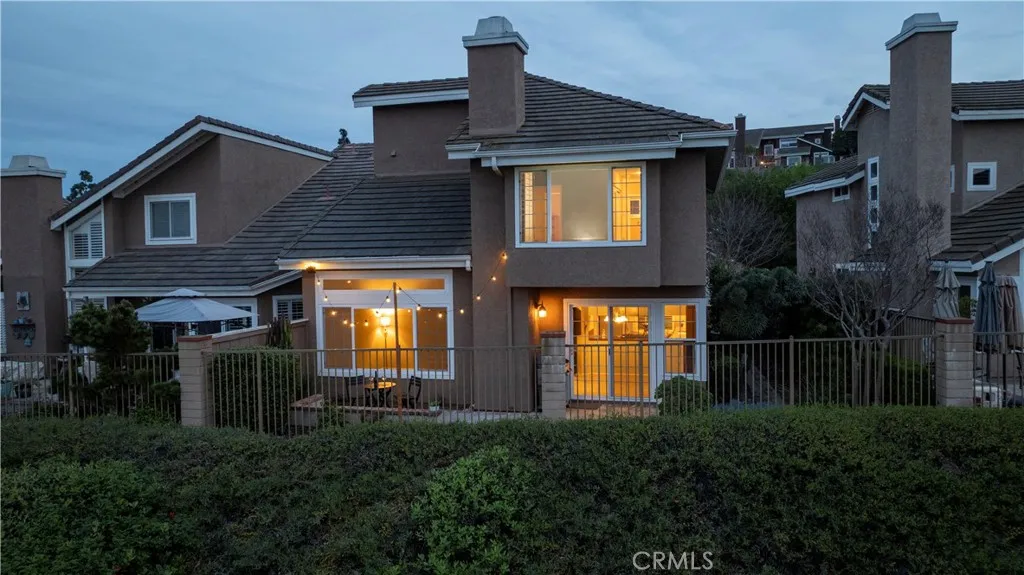 813 S Sapphire Lane, Anaheim Hills, California 92807 home-pic-8