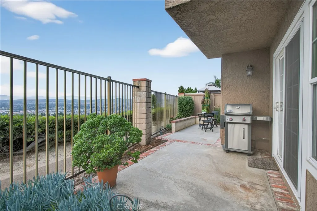 813 S Sapphire Lane, Anaheim Hills, California 92807 home-pic-35