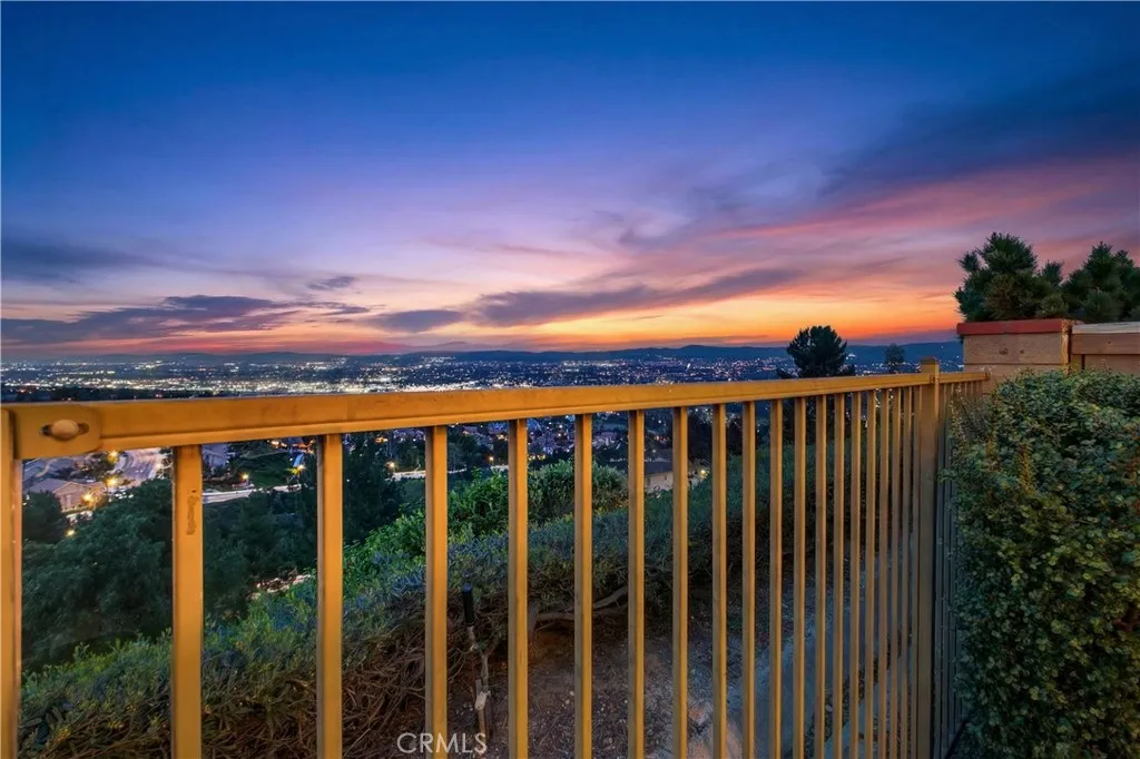 813 S Sapphire Lane, Anaheim Hills, California 92807 home-pic-5