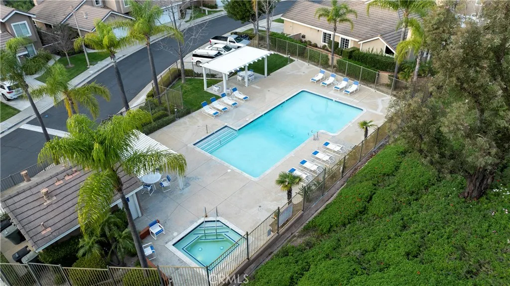813 S Sapphire Lane, Anaheim Hills, California 92807 home-pic-38
