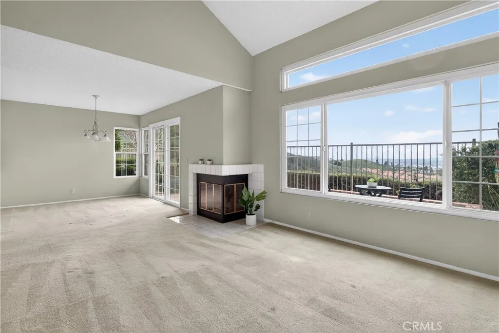 813 S Sapphire Lane, Anaheim Hills, California 92807 home-pic-11