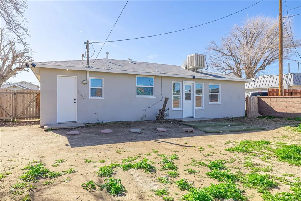 937 W Norberry, Lancaster, California 93534 home-pic-28