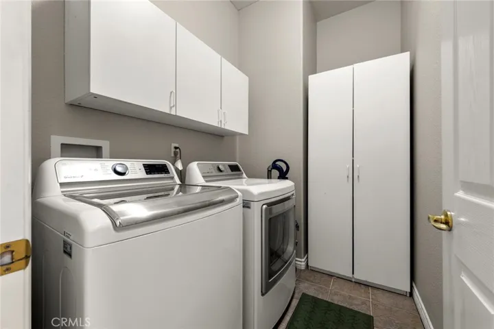 Indoor laundry room