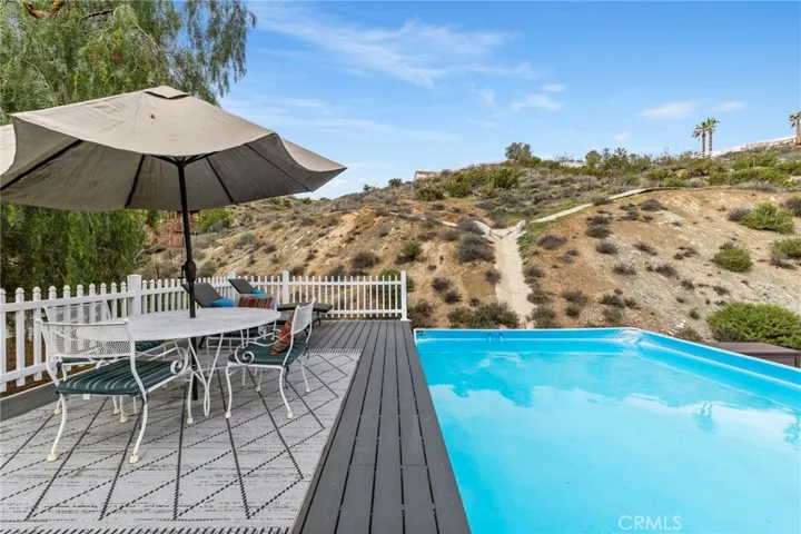 Pool decking with above ground pool