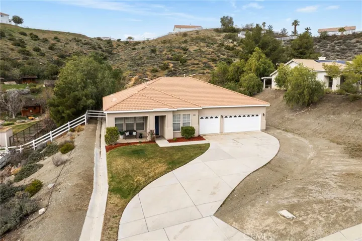 Front elevated photo
