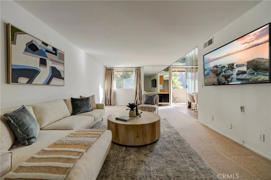 14141 Dickens 301, Sherman Oaks, California 91423 home-pic-6