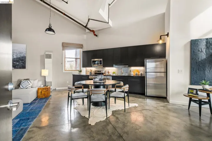 2875 2875 Glascock St 209, Oakland, California 94601