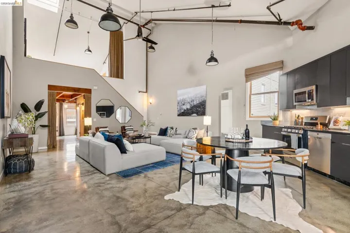 2875 2875 Glascock St 209, Oakland, California 94601