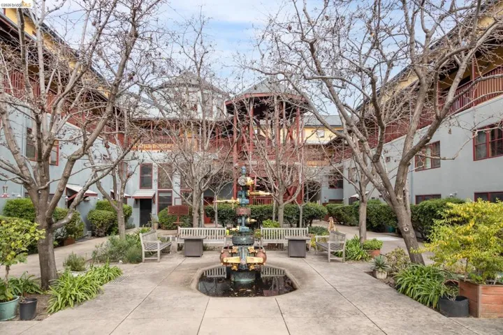 2875 2875 Glascock St 209, Oakland, California 94601
