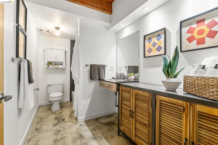 2875 2875 Glascock St 209, Oakland, California 94601