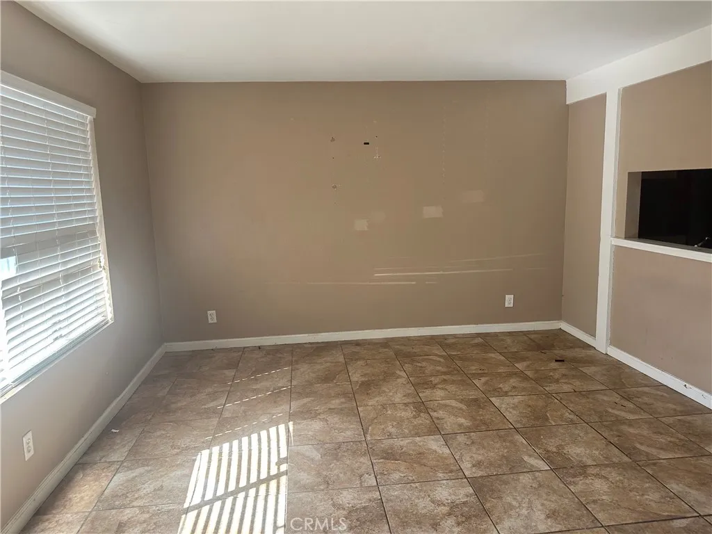 1735 E Washington G11, Colton, California 92324 home-pic-4