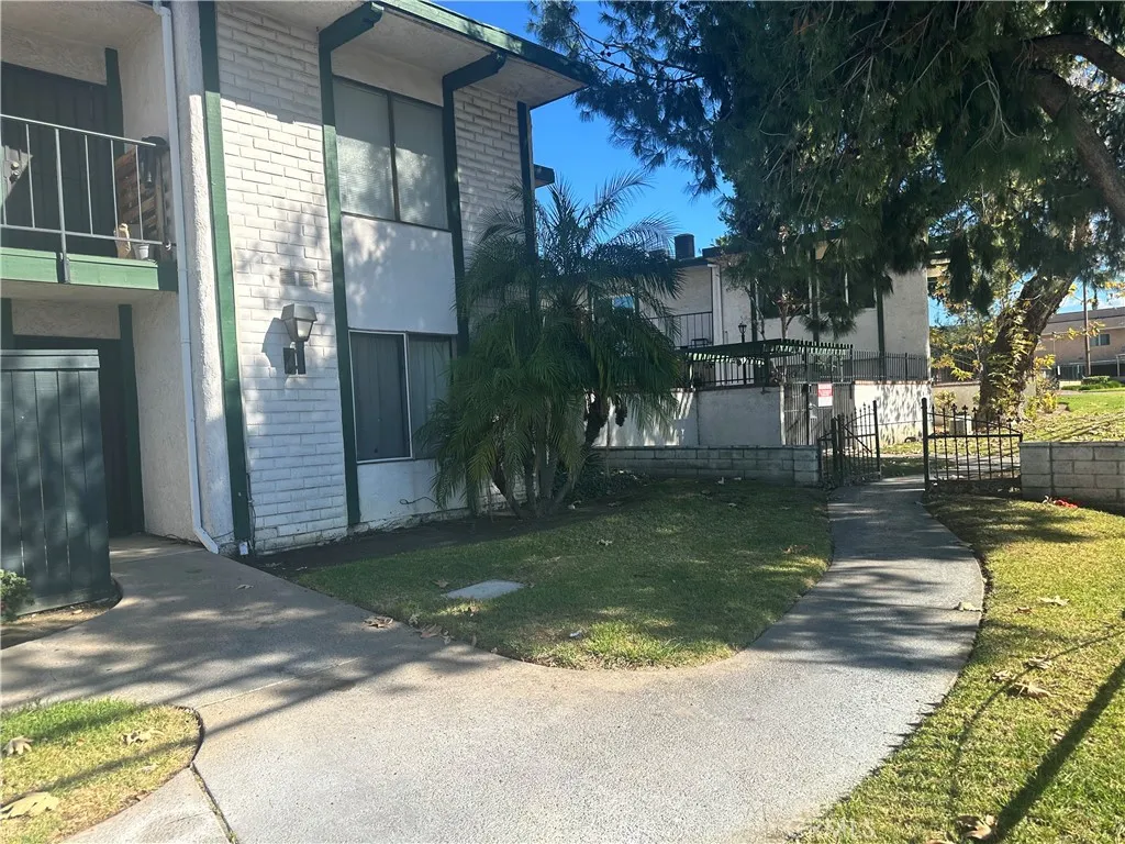1735 E Washington G11, Colton, California 92324 home-pic-3