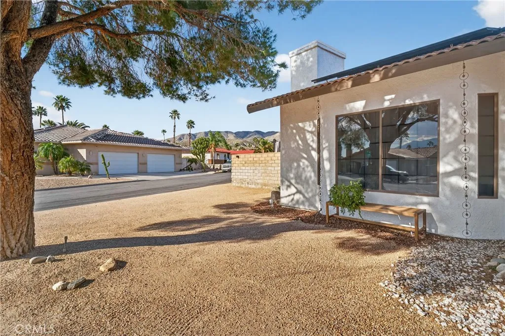 9640 S Hoylake, Desert Hot Springs, California 92240 home-pic-9