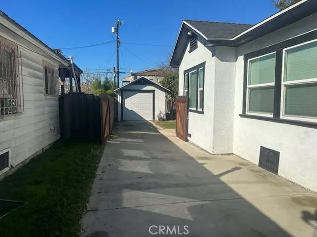 4041 Denker, Los Angeles, California 90062 home-pic-5