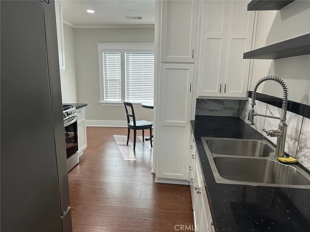 4041 Denker, Los Angeles, California 90062 home-pic-15
