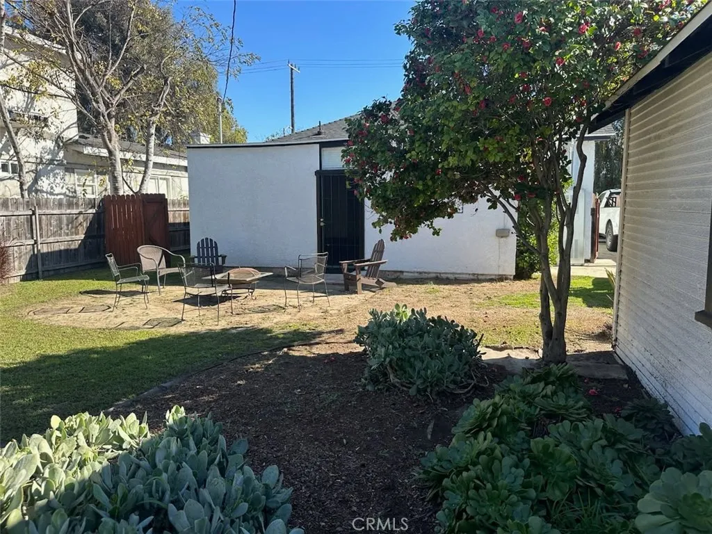 4041 Denker, Los Angeles, California 90062 home-pic-21