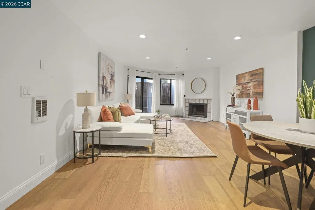 322 322 Hanover Ave 107, Oakland, California 94606 home-pic-2