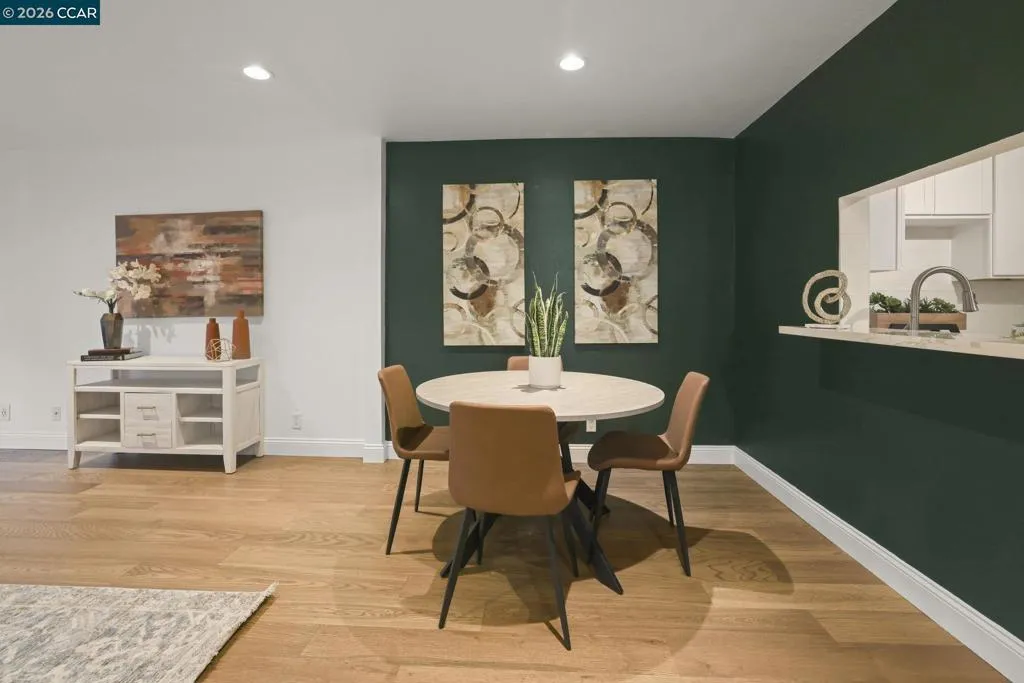 322 322 Hanover Ave 107, Oakland, California 94606 home-pic-7