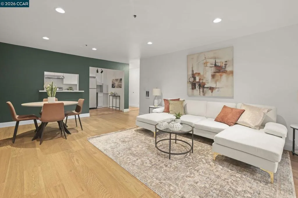 322 322 Hanover Ave 107, Oakland, California 94606 home-pic-10