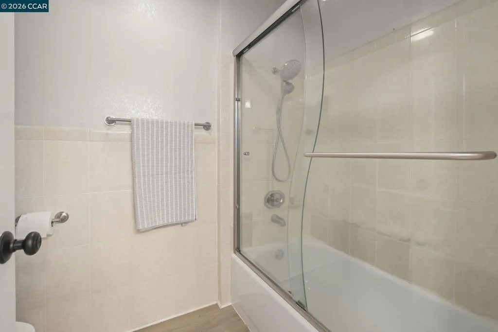 322 322 Hanover Ave 107, Oakland, California 94606 home-pic-14