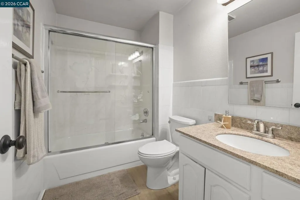 322 322 Hanover Ave 107, Oakland, California 94606 home-pic-17
