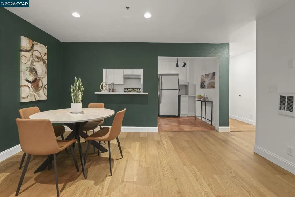 322 322 Hanover Ave 107, Oakland, California 94606 home-pic-3
