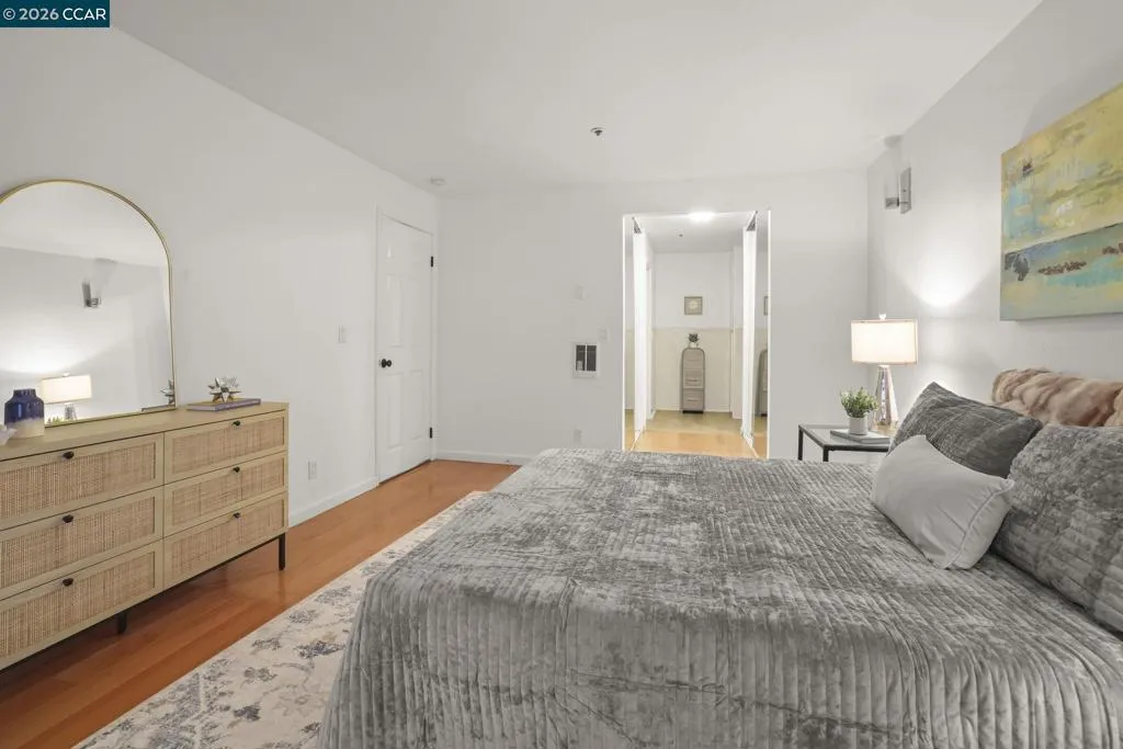 322 322 Hanover Ave 107, Oakland, California 94606 home-pic-12